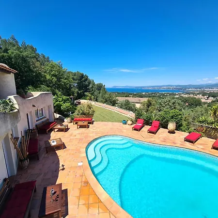 M, D'hotes, Vue Mer, Sauna, Piscine A Six-fours Couette-café